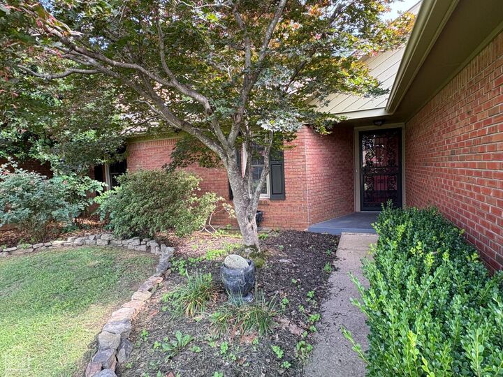 Property Photo:  109 Briarcrest Court  AR 72401 