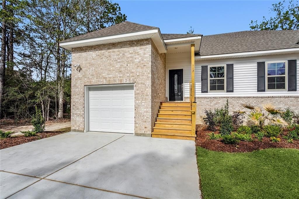 Property Photo: 113 Adam Circle 113 LA 70461