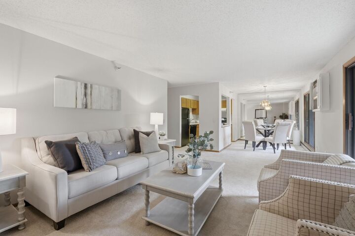 Property Photo:  5645 Green Circle Drive 305  MN 55343 