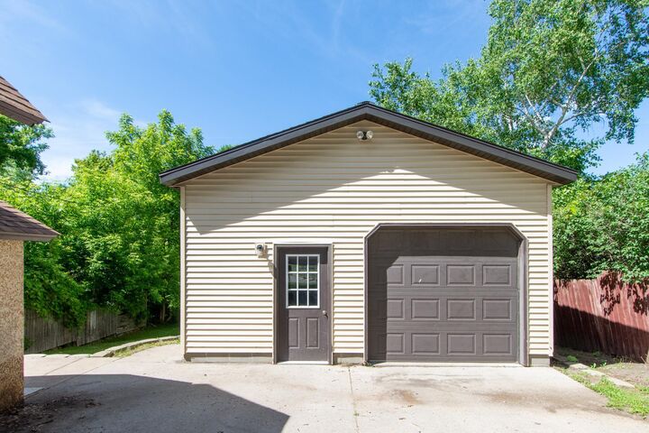 Property Photo: 1517 Norwood Street MN 56401