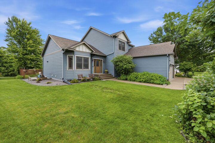 Property Photo:  1124 Garden Brook Drive  MN 56379 