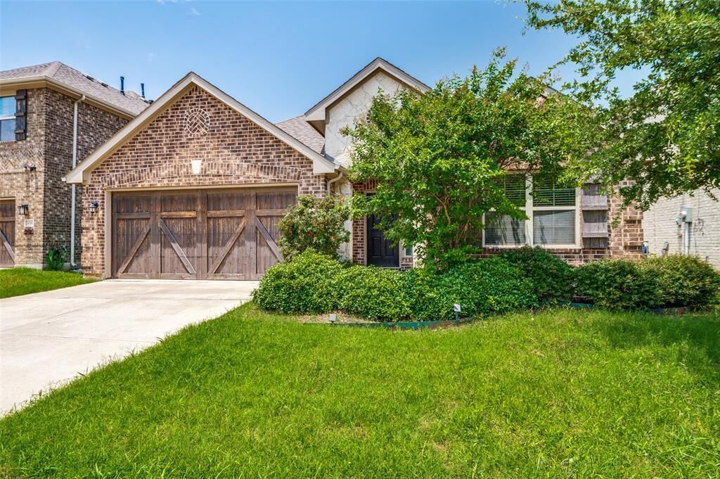 Property Photo: 4541 Conrad Avenue TX 76227