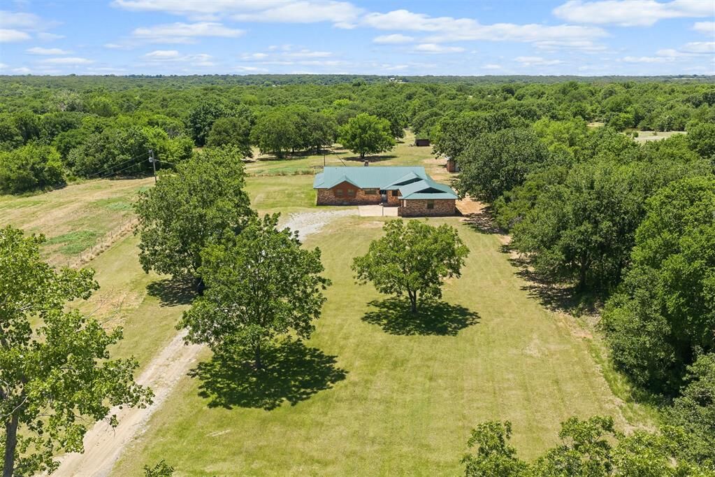Property Photo:  29274 Highway 74  OK 73433 
