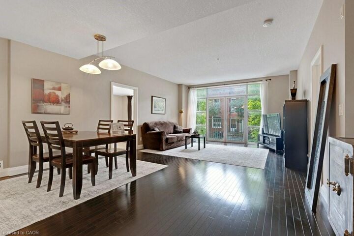Property Photo:  165 Duke Street E 105  ON N2H 6T8 
