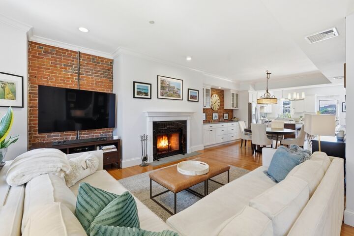 Property Photo: 754 Tremont St 4 MA 02118