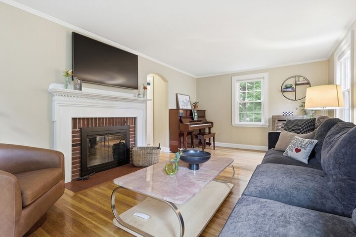 Property Photo:  377 Pearl St  MA 01867 