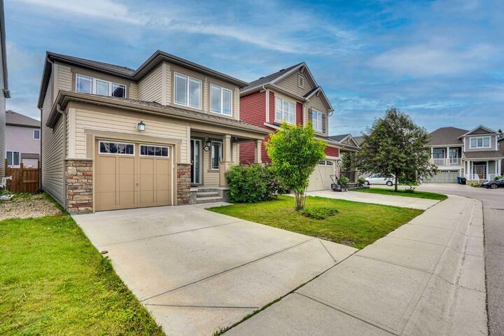 Property Photo:  209 Windford Park SW  AB T4B 4E9 