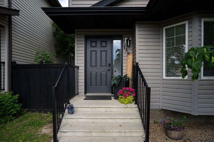 Property Photo:  138 Rattlepan Creek Crescent  AB T9K 2V3 
