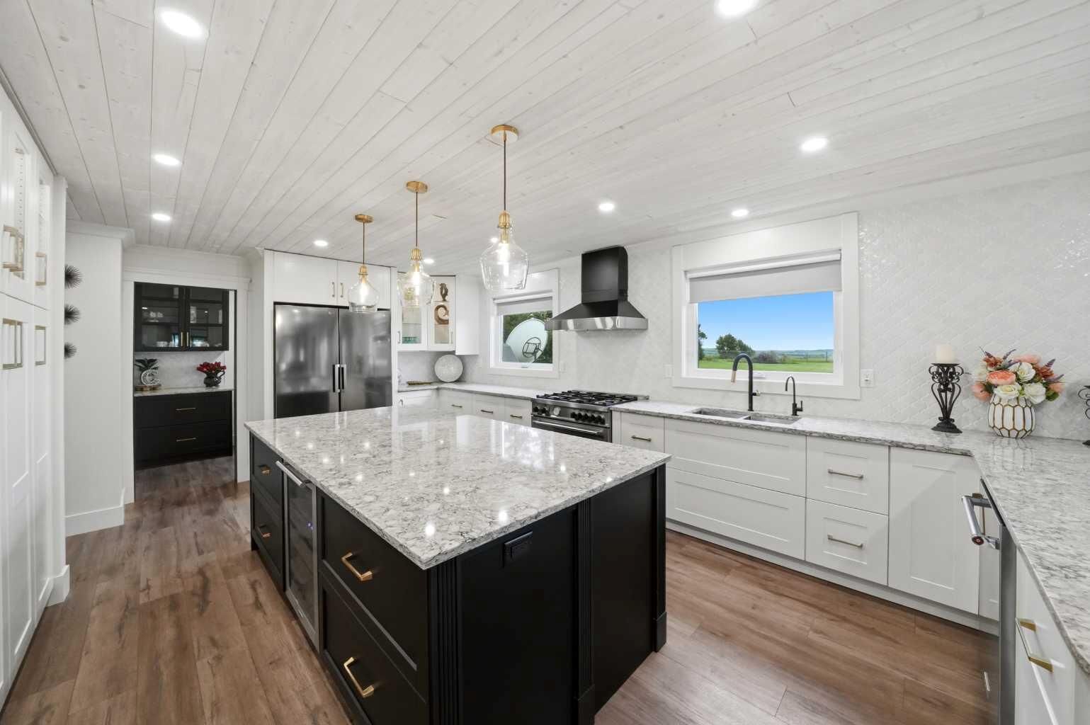 Property Photo: 26534 Township Road 384 19 AB T4E 1A1