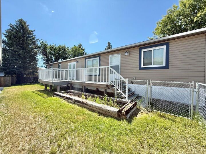 144 Birch Street W — photo 1