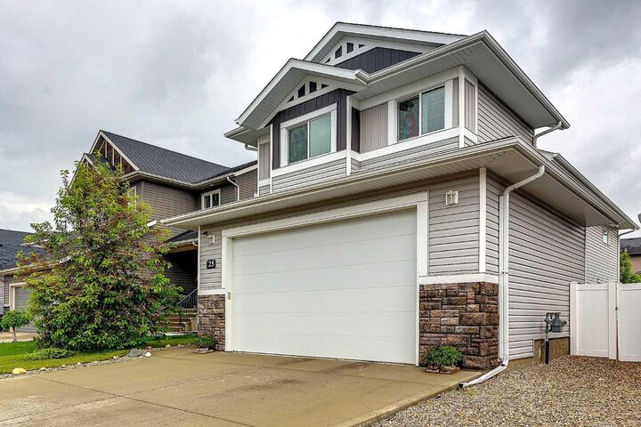 Property Photo: 25 Caribou Crescent AB T4P 0T5