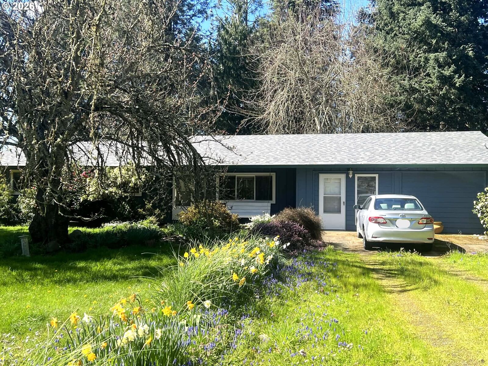 Property Photo:  17620 SE Grand Island Rd  OR 97114 