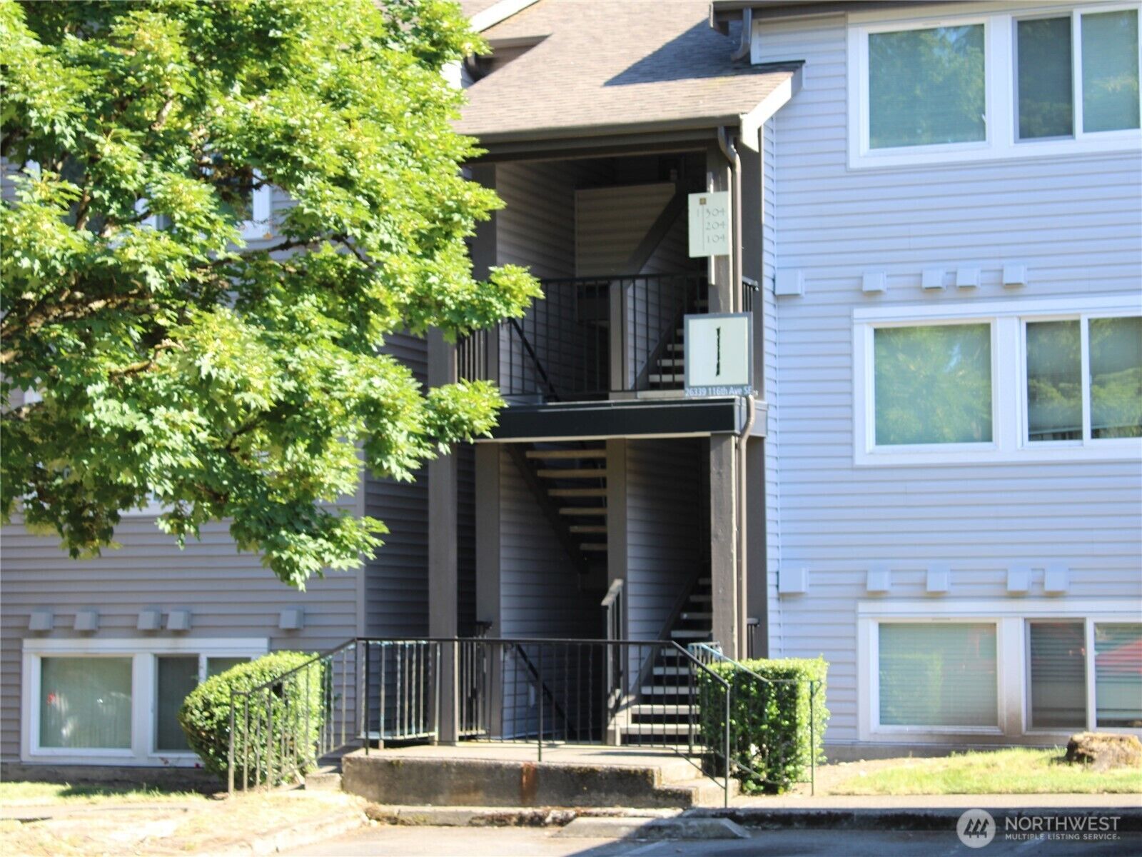 Property Photo: 26339 116th Avenue SE I-203 WA 98030