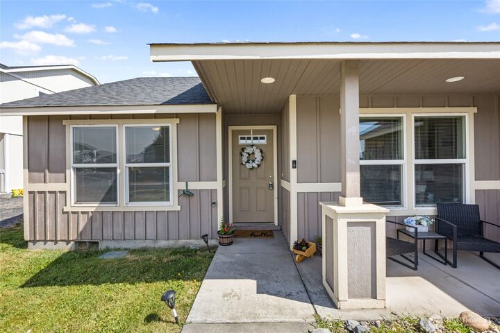 Property Photo:  1402 W Tennessee Drive  WA 98837 