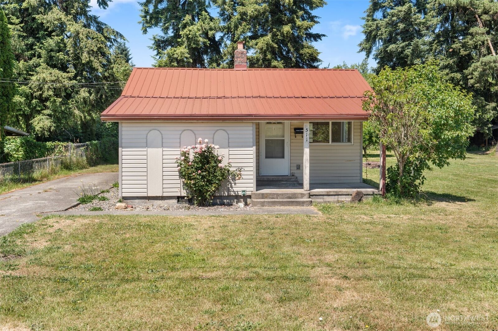 Property Photo:  511 W  7th Street  WA 98531 