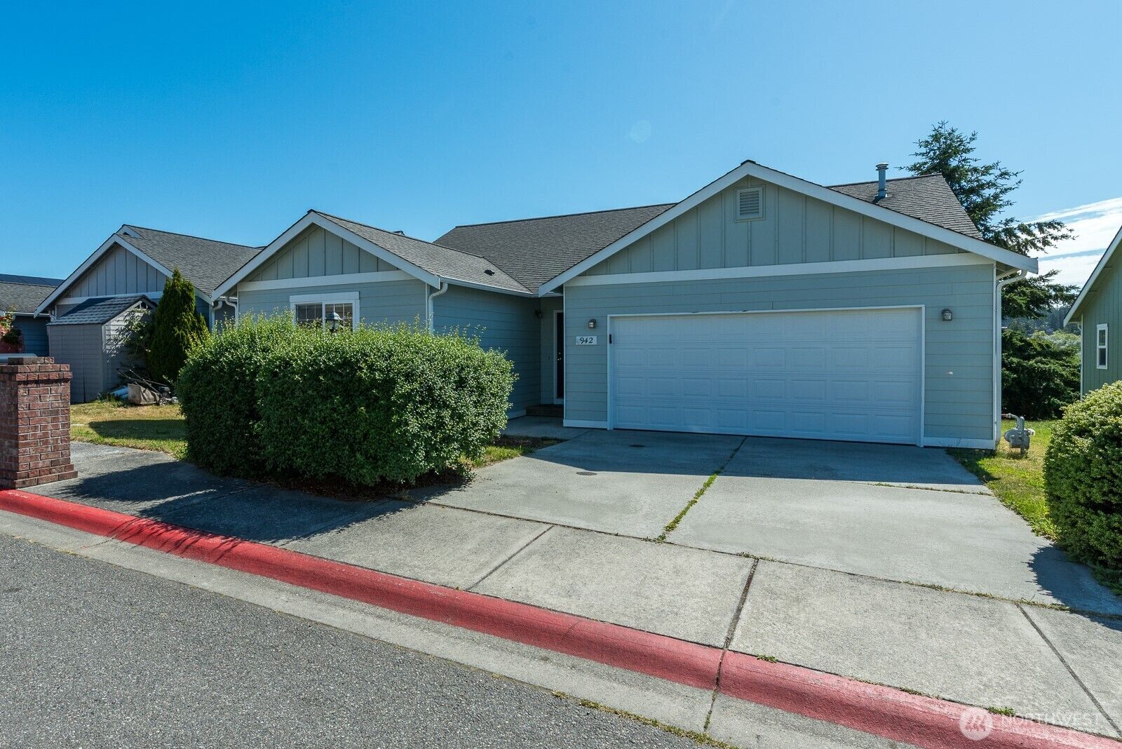 Property Photo:  942 NE Cordero Place  WA 98277 