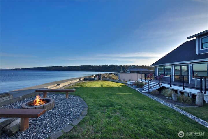 Property Photo: 2805 N Bluff Road WA 98253