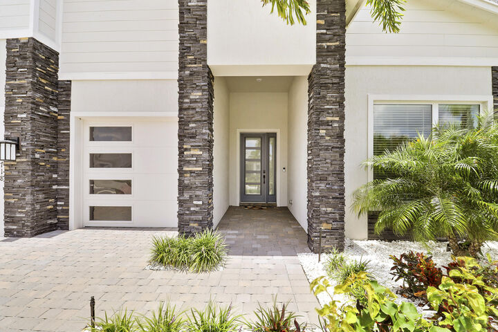 Property Photo: 10718 Stellar Circle FL 33412