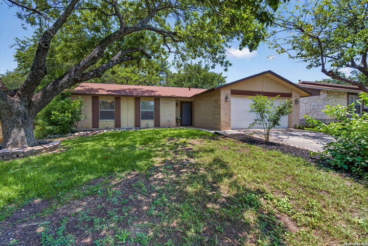 Property Photo:  3915 Briarcrest St  TX 78247 