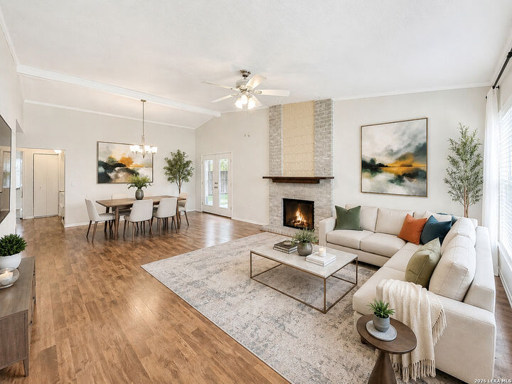 Property Photo: 5911 Misty Gln TX 78247