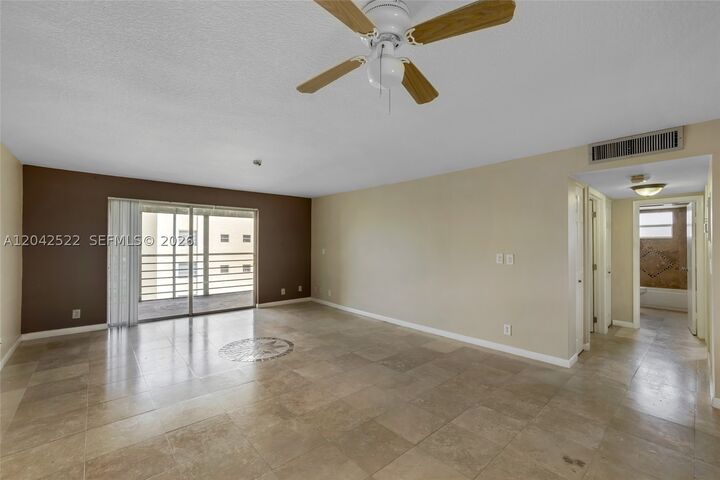 Property Photo:  321 SE 3rd St 408  FL 33004 