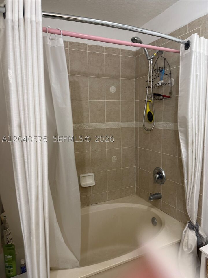 Property Photo: 5943 SW 162nd Pl FL 33193