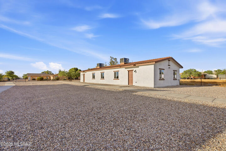 Property Photo: 370 E Corona Road AZ 85756