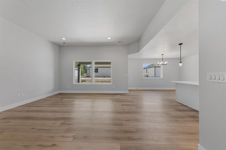 Property Photo: 10107 Redbud Dr WA 99301