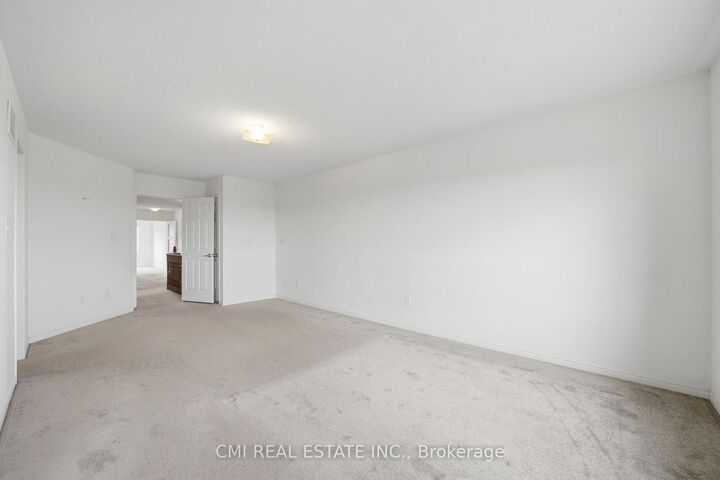 Property Photo: 14 Gulfbrook Circle ON L6Z 0B6