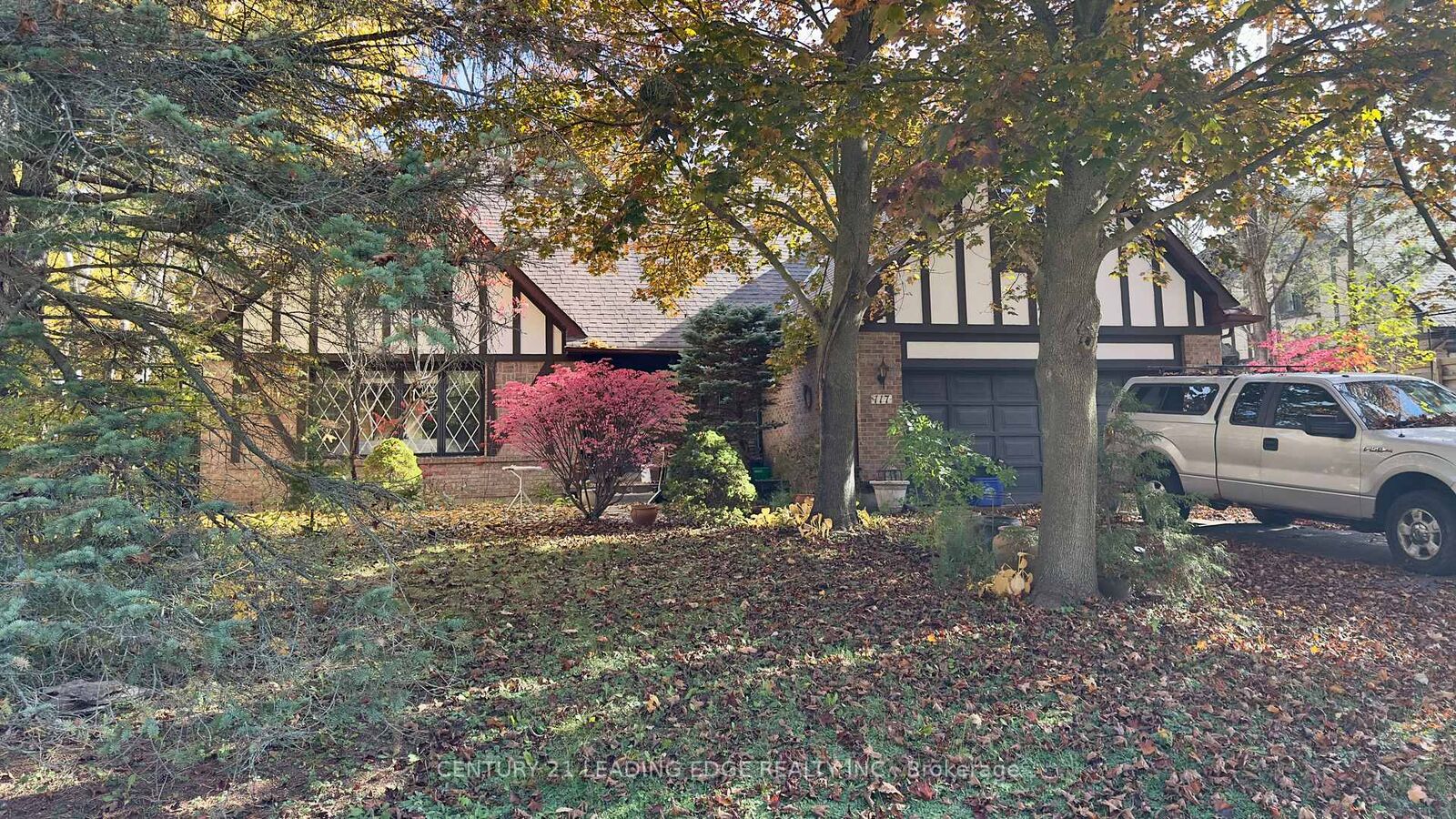 Property Photo:  117 Westwood Lane  ON L4C 6X8 