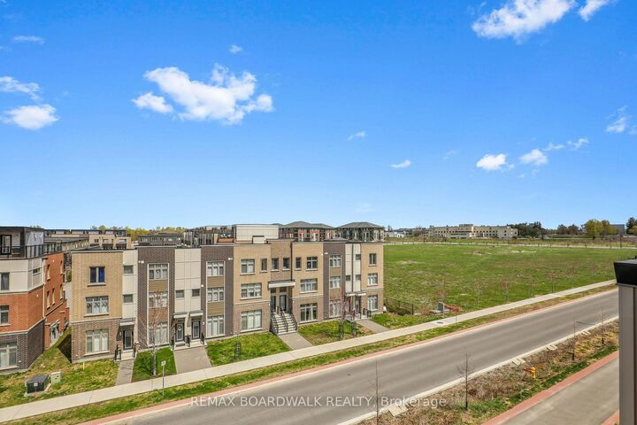 Property Photo:  810 Mikinak Road  ON K1K 5A5 