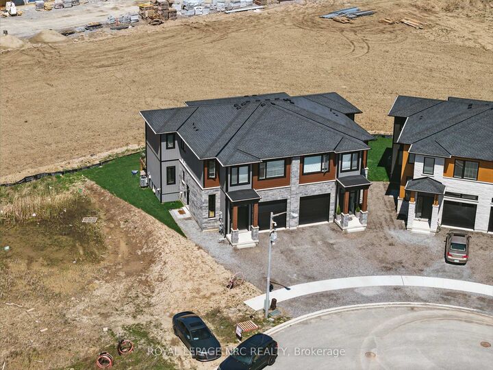 Property Photo:  7386 Splendour Drive  ON L2H 3V8 