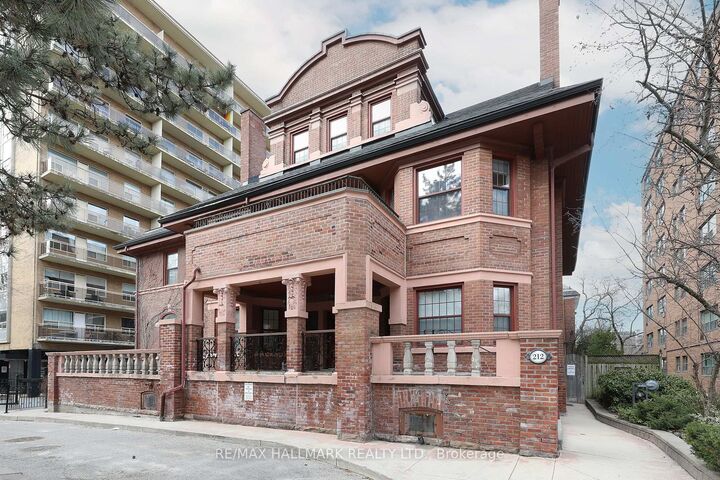 Property Photo: 212 St. George Street 106 ON M5R 2N5