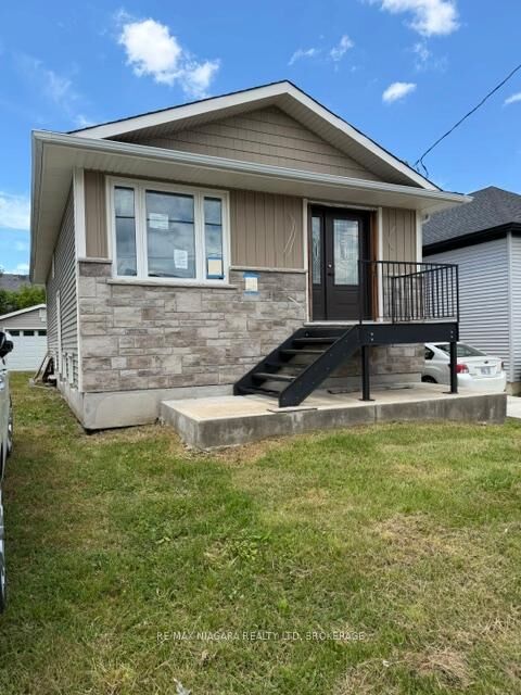 Property Photo: 178 Pelham Road ON L2S 1W3