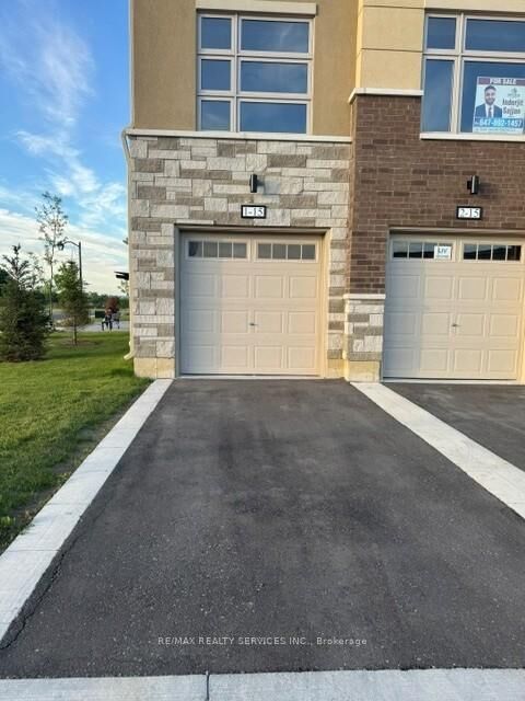 Property Photo: 15 Fieldridge Crescent 1 ON L6R 4G6