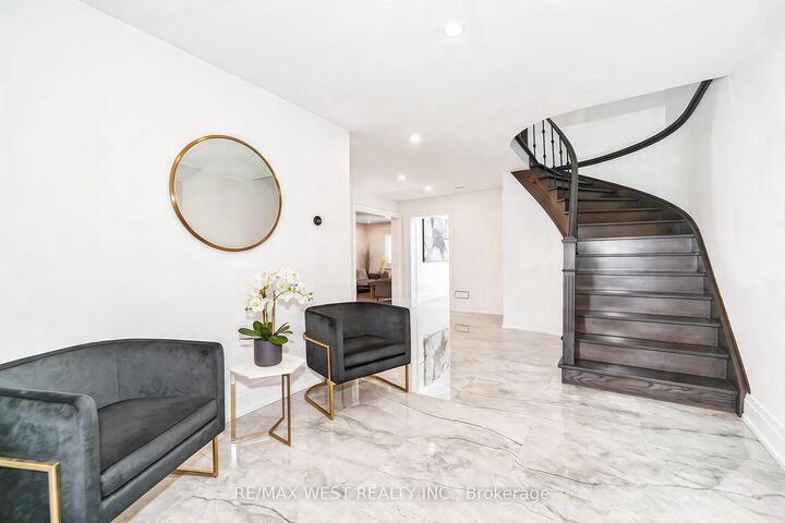 Property Photo: 108 Poplar Heights Drive ON M9A 4Z4