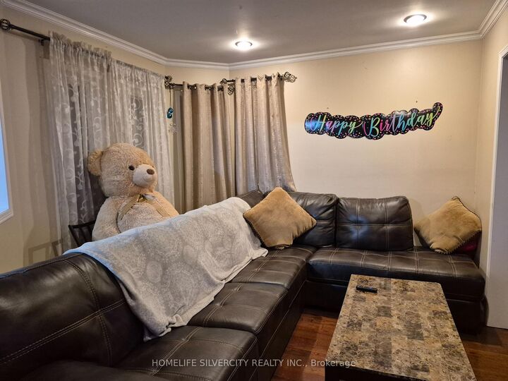 Property Photo:  35 Alaskan Summit Court  ON L6R 1P1 