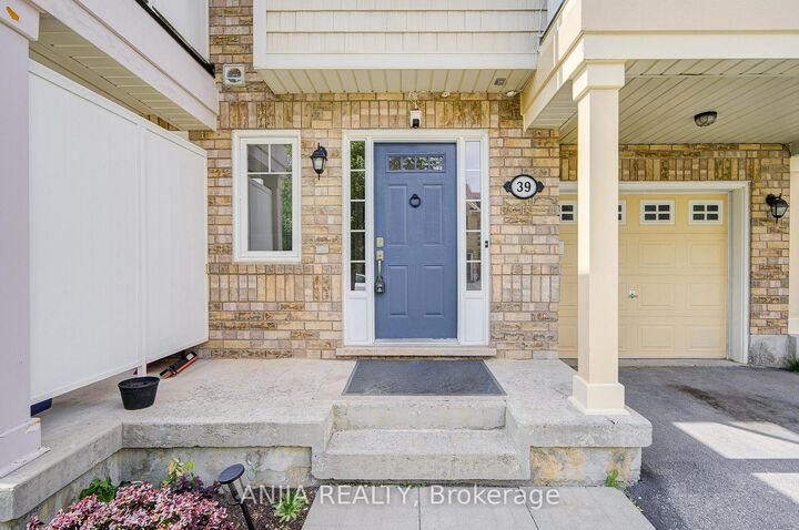 Property Photo:  39 Miltrose Crescent  ON L4A 0P8 