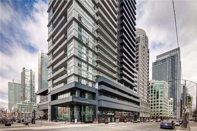 Property Photo:  352 Front Street W 1918  ON M5V 0K3 