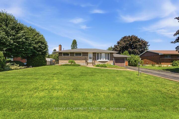 Property Photo:  41 Oriole Crescent  ON L3M 3X7 