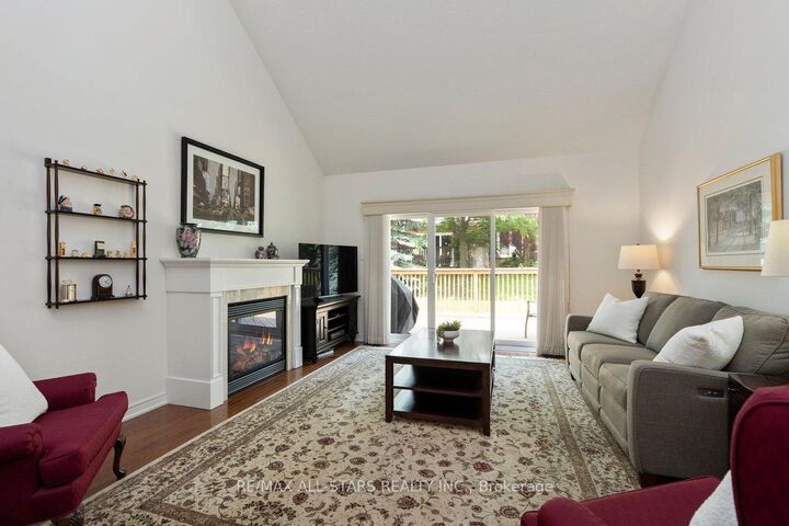 Property Photo: 52 Oasis Way ON L6E 0B6