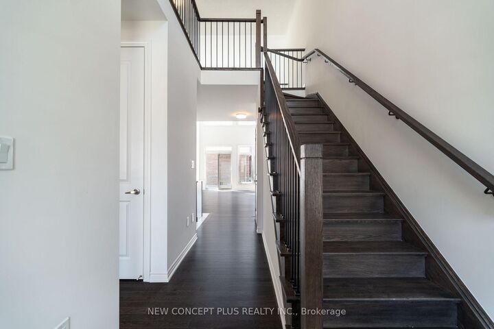 Property Photo: 10 Mayapple Street ON L0G 1W0