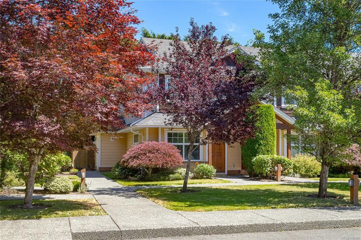 Property Photo:  2529 Alexander St #8  BC V9L 2W8 