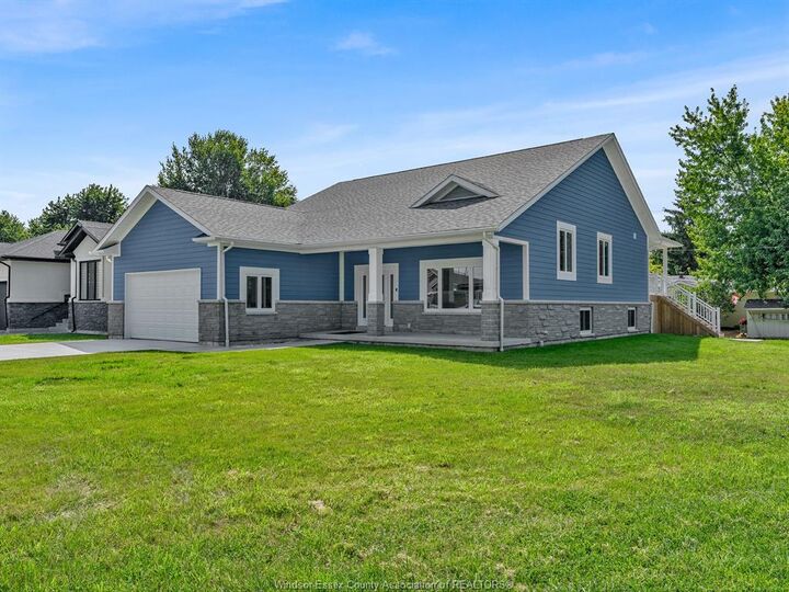 157 Gloucester Drive — photo 1