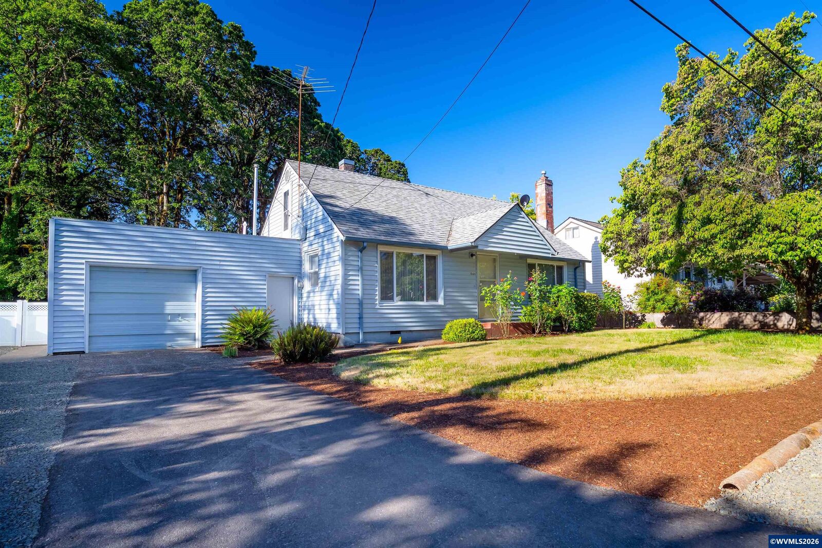 Property Photo:  1060 Albert Dr SE  OR 97302 