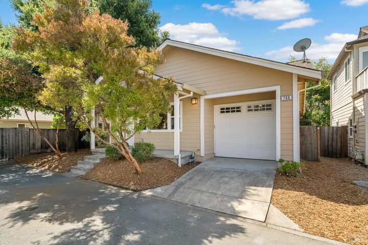 Property Photo:  760 Zuur Street  CA 95401 