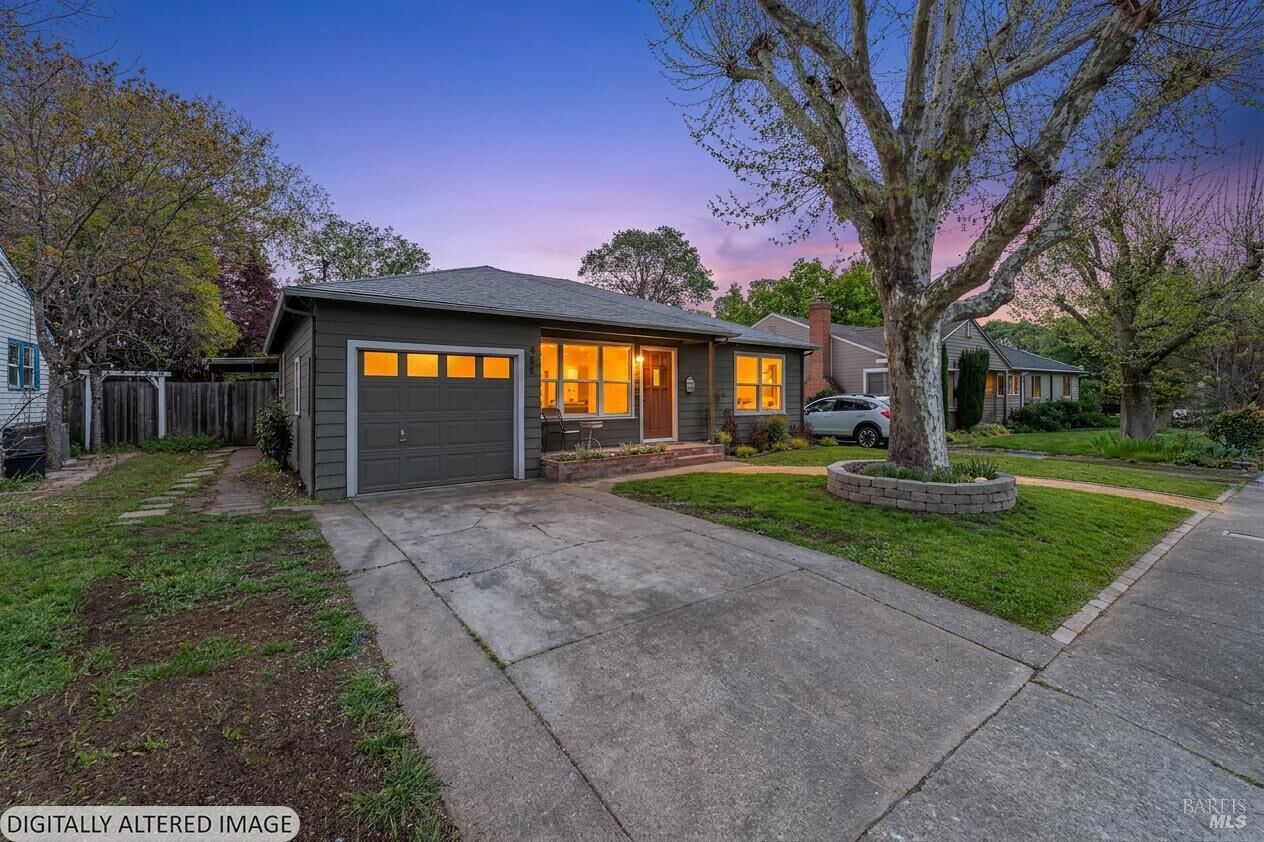Property Photo:  955 N Pine Street  CA 95482 