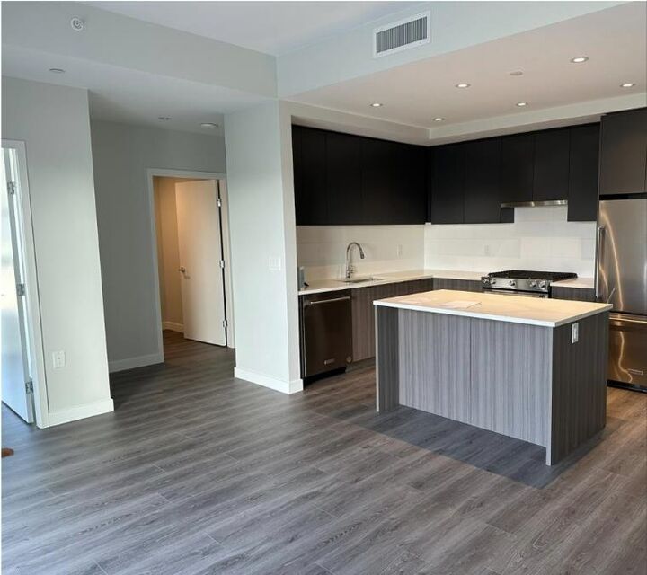3430 E Kent Avenue South 211 — photo 1