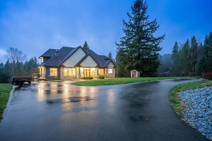 10228 Stave Lake Road — photo 1