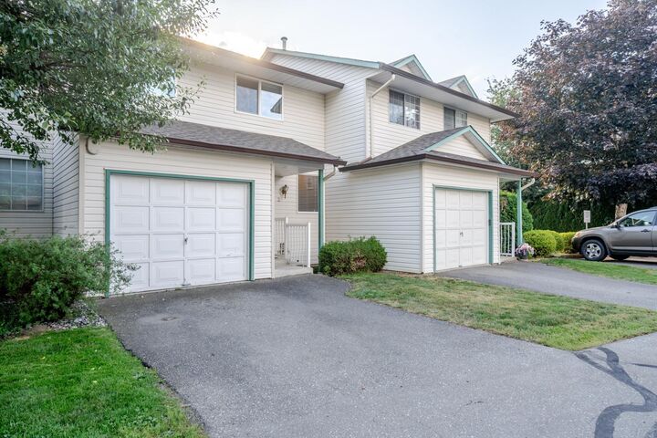 Property Photo:  45640 Storey Avenue 2  BC V2R 3C5 